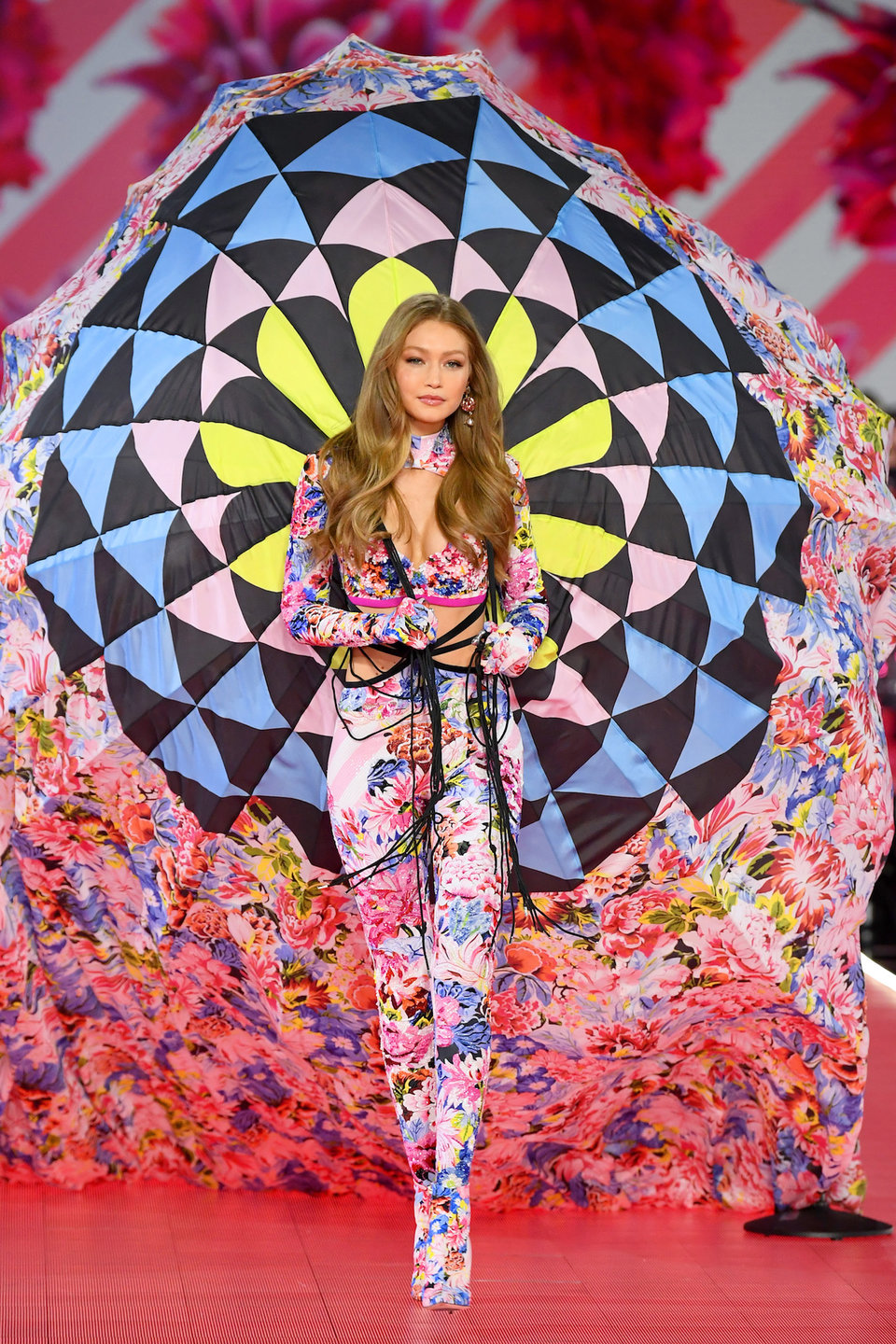 Gigi walks the runway at the 2018 Victoria's Secret Fashion Show.
