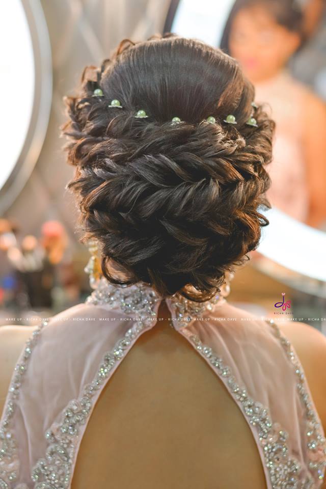 Hairstyle For a Wedding