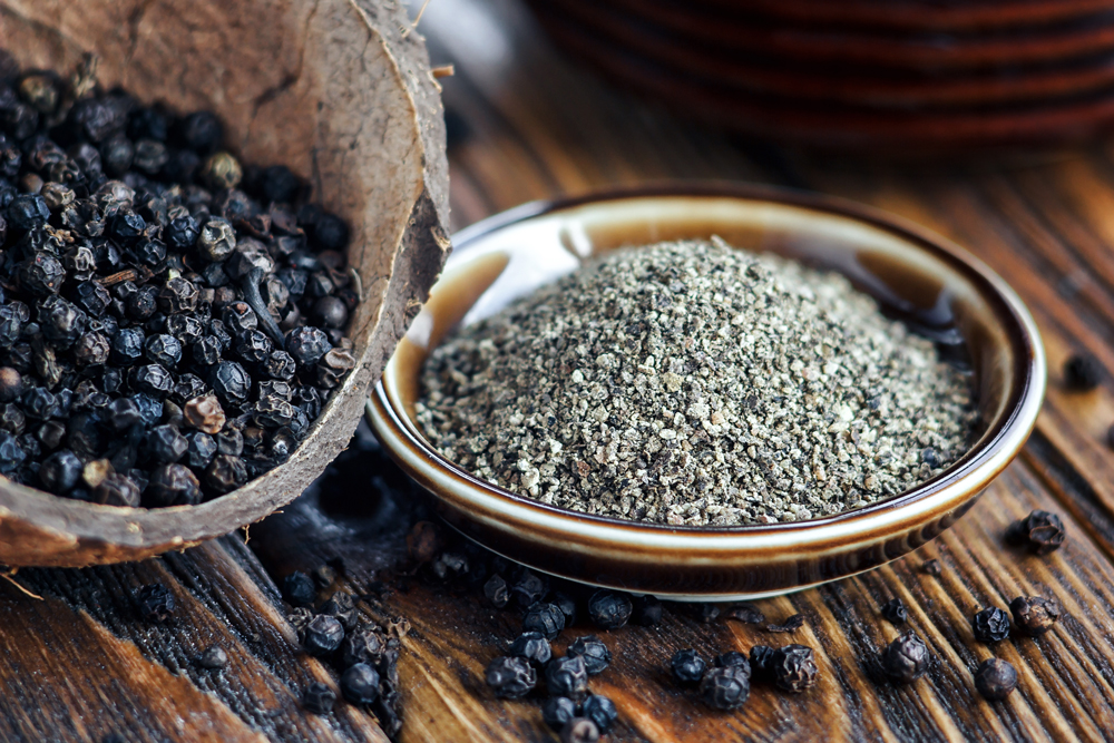 10 Amazing Benefits Of Black Pepper For Skin, Hair, And Health