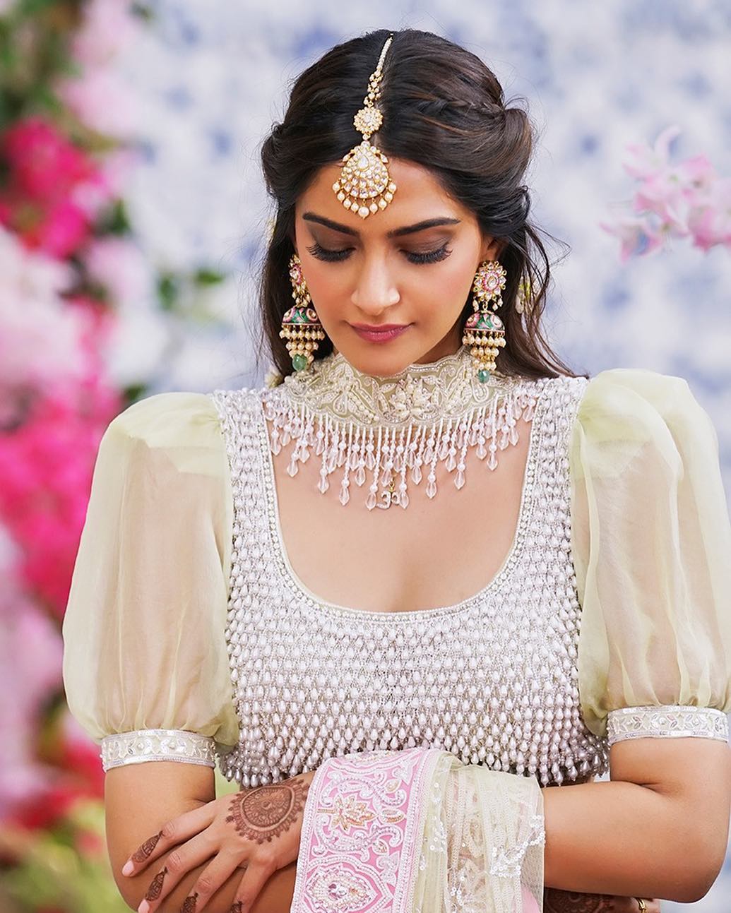 32 pictures and videos from Sonam Kapoor Ahuja and Anand Ahuja's wedding  ceremony | Vogue India