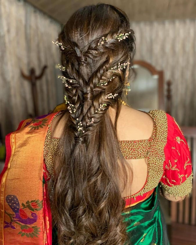 Hair style Goals 💃🏻👰💕 Engagement look | Hair style on saree, Indian  bridal hairstyles, Saree hairstyles