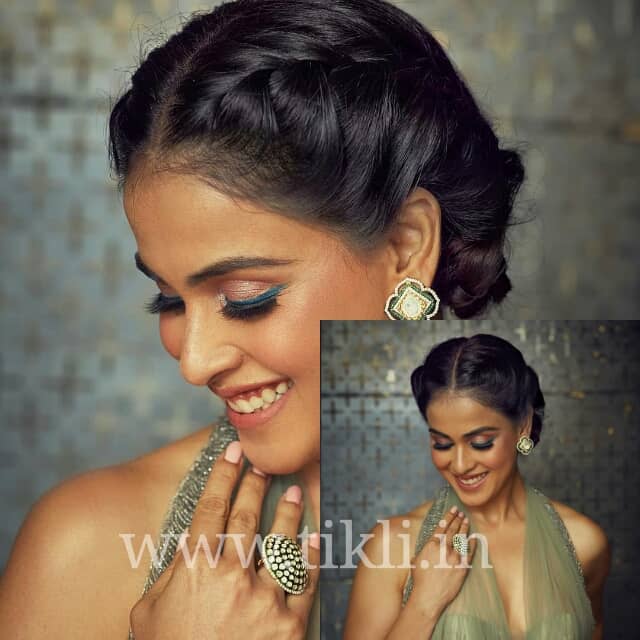 21 Stylish And Beautiful Indian Hairstyle For Saree | Indian hairstyles,  Indian wedding hairstyles, Indian hairstyles for saree