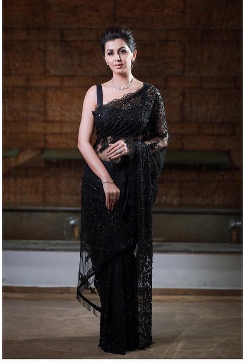 modern black saree blouse designs