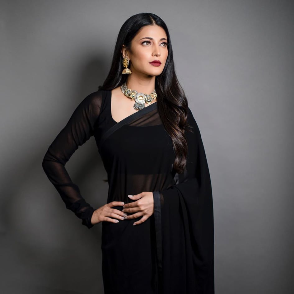 Share more than 82 black saree blouse designs - noithatsi.vn