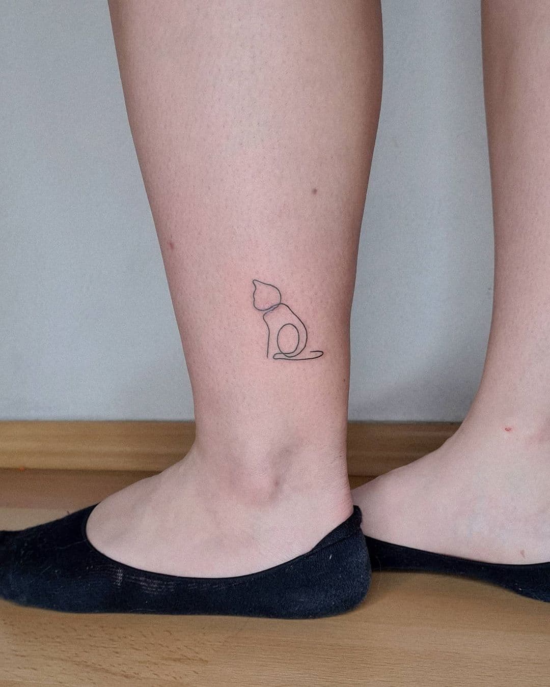 71 Cute Cat Tattoos On Thigh - Leg Tattoo Designs