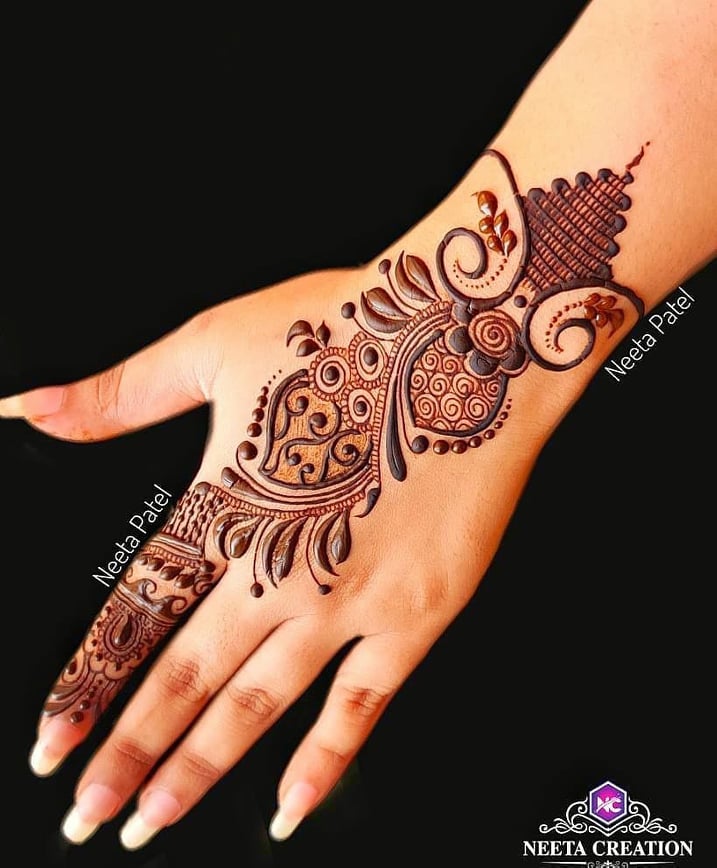20+ Stylish Mehndi Designs For Durga Puja - Navratri Mehndi Designs - K4  Craft | Stylish mehndi designs, Beautiful henna designs, Mehndi design  pictures