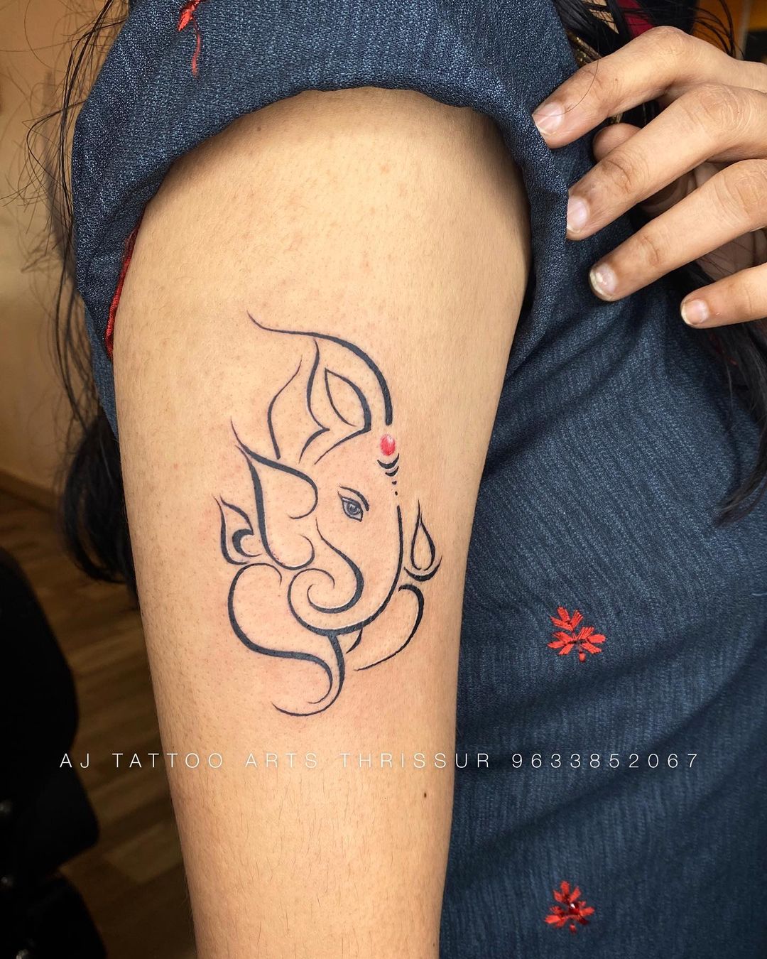 Ganesha Tattoo artist Irezumi Hinduism, Sri Ganesh, arm, human Back,  religion png | PNGWing