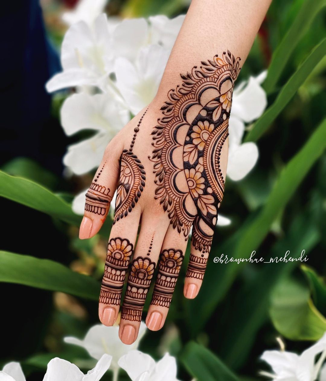 Back Hand Mehndi Designs 