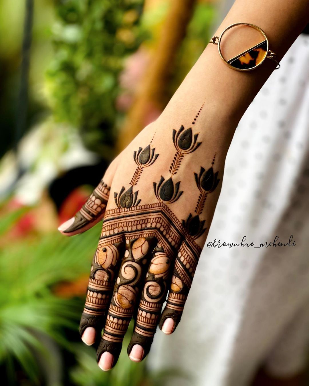 Back Hand Mehndi Designs