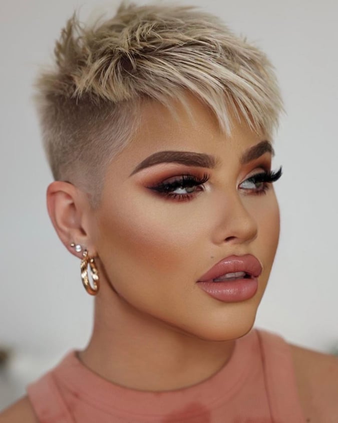 20+ Newest and Elegant Short Hairstyles For Women To Rock - Tikli
