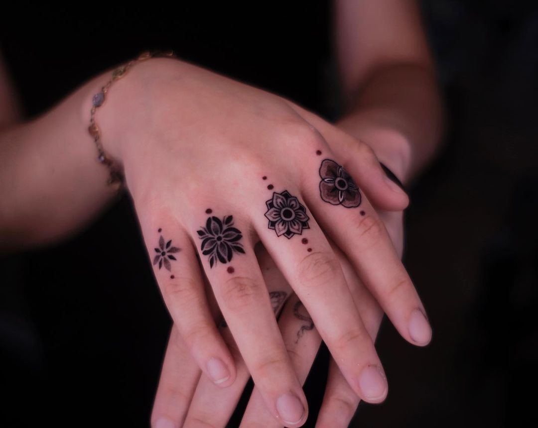 26 Unique Finger Tattoos Designs for You - Lily Fashion Style | Hand tattoos  for guys, Cool finger tattoos, Hand and finger tattoos