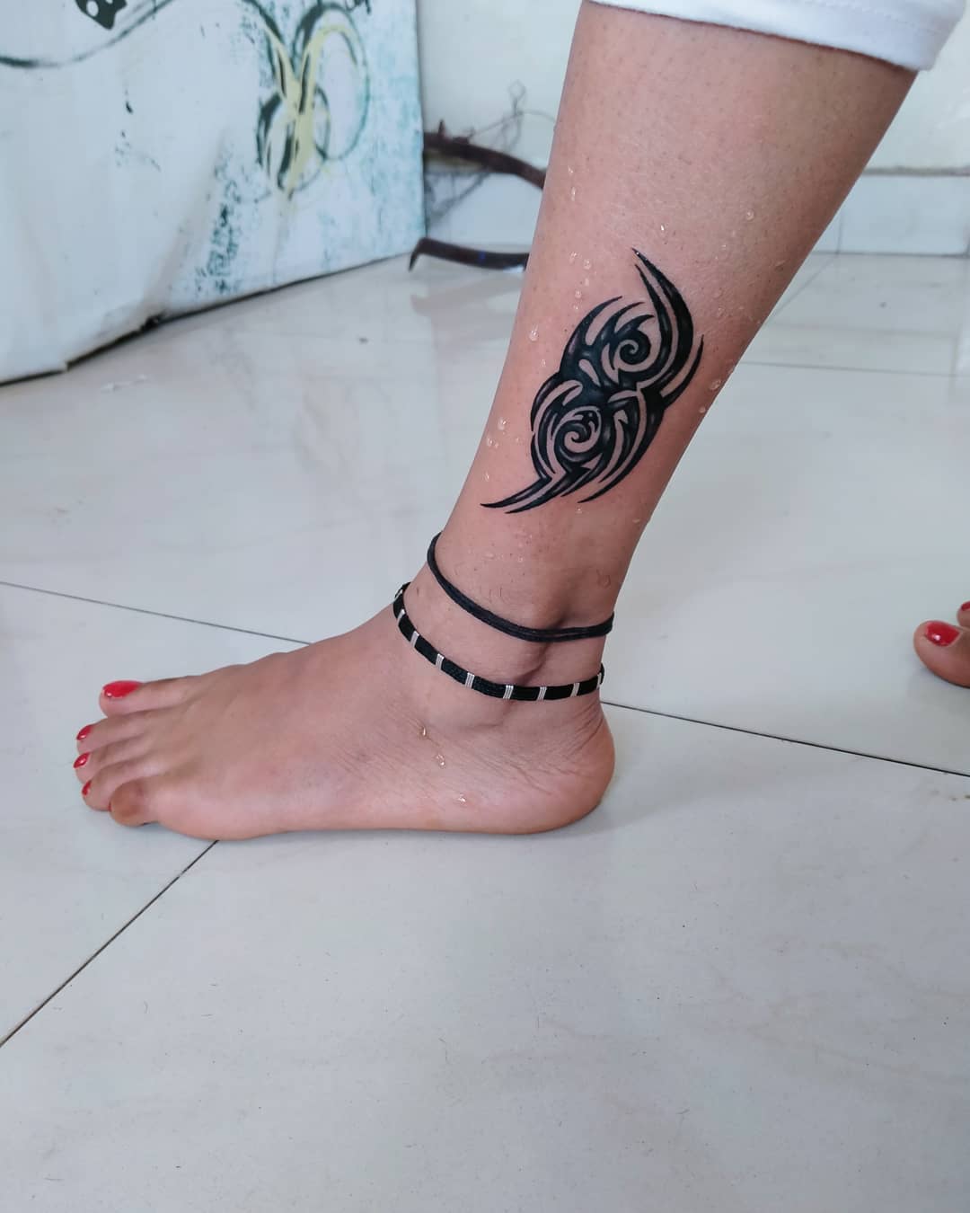 20 Unique and Meaningful Tribal Tattoo Ideas For Women - Tikli