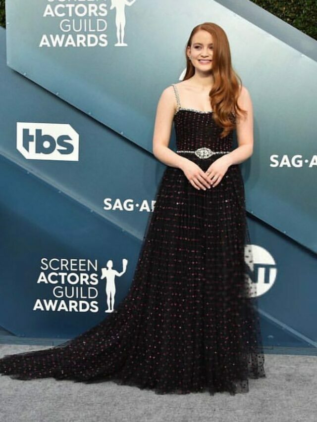 Sadie Sink : Iconic Outfits you can’t miss!