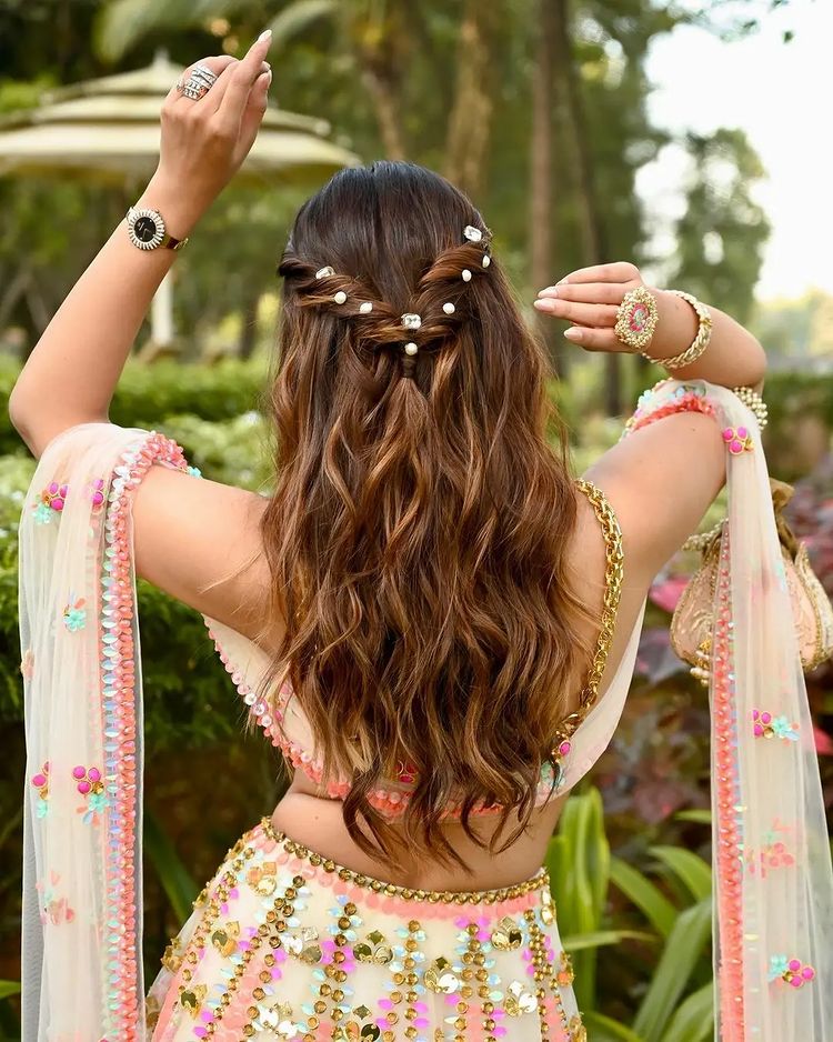 20 Modern Hairstyles for Lehenga Choli | Hair style on saree, Medium hair  styles, Lehenga hairstyles