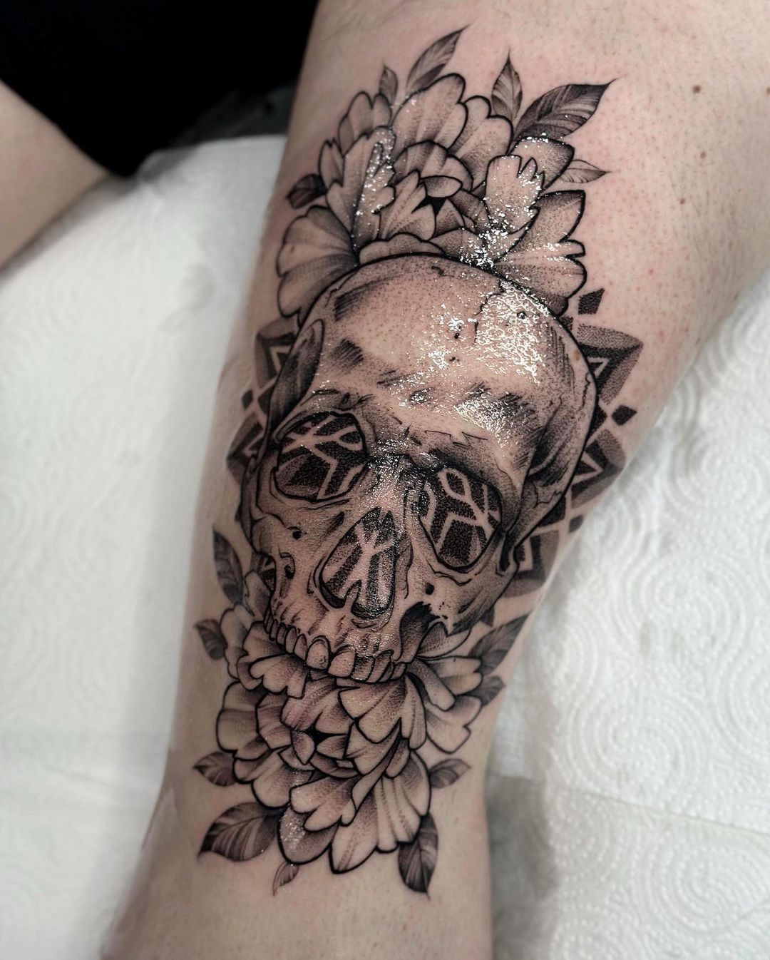 Stephen Frahm on Instagram Knee Capp tattoo She was a tuff cookie and  took it like a pro stencil skull skulltattoo skulltattoos lionskull  lionskulltattoo