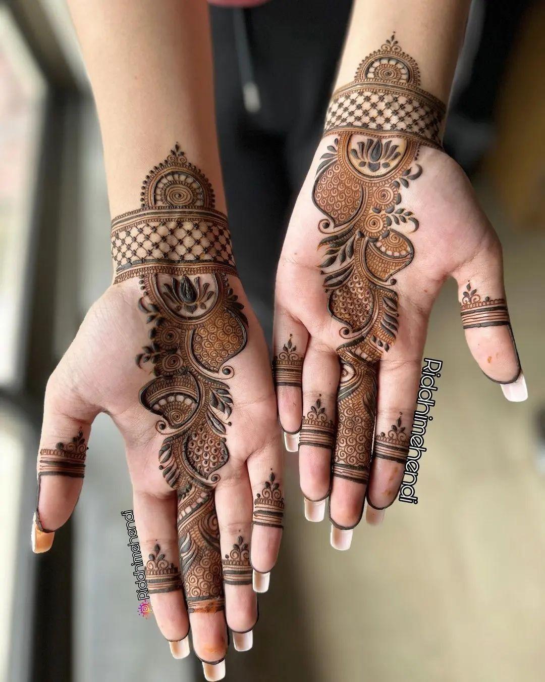 Simple Mehndi Designs for Front Hand 