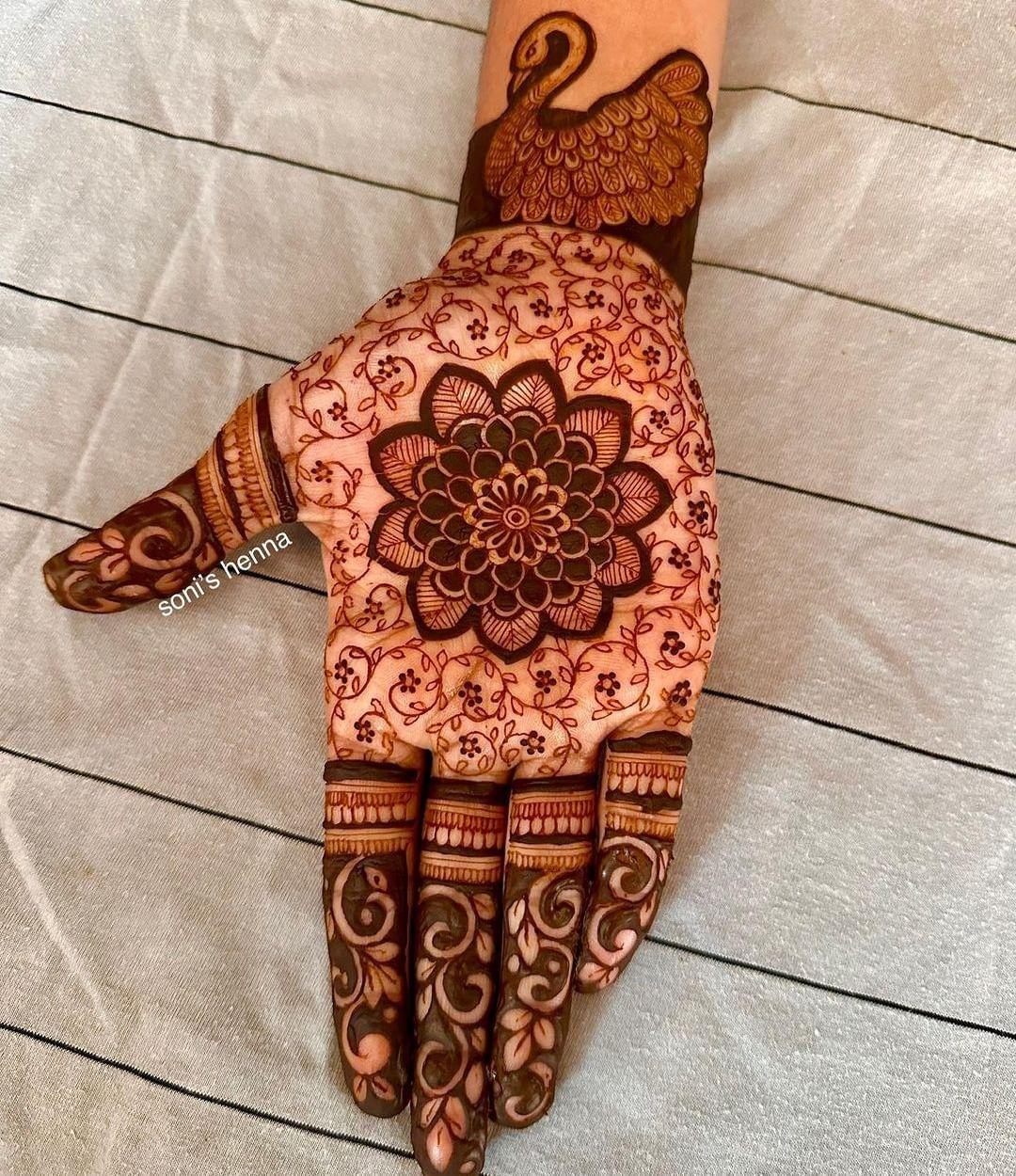 Simple Mehndi Designs for Front Hand